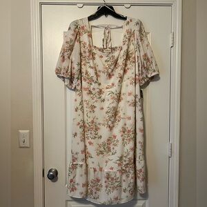 Elegant Floral Midi Dress with Puff Sleeves